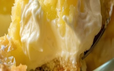 4 Ingredients Lemon Cream Cheese Dump Cake