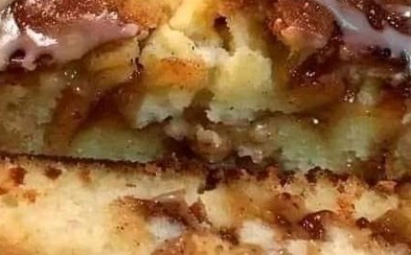 Apple Cinnamon Streusel Loaf