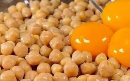 Chickpea Patties with Yogurt Dip Recipe: Delicious and Healthy