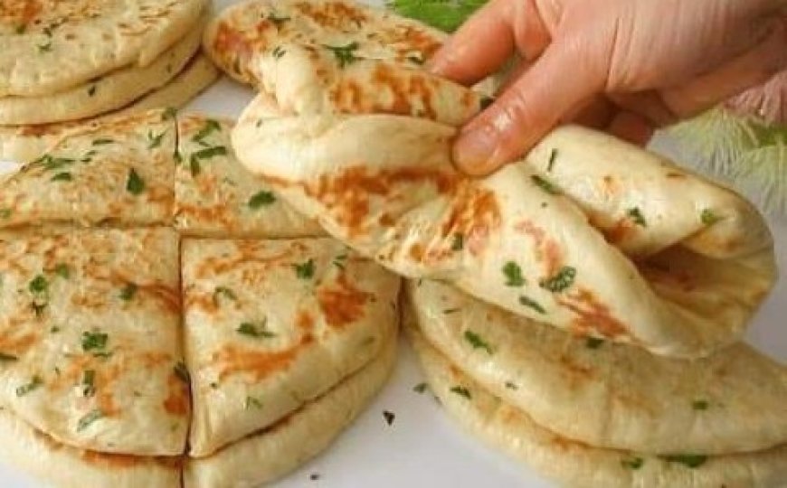 These are awesome, fantastic garlic flatbreads in 10 minutes