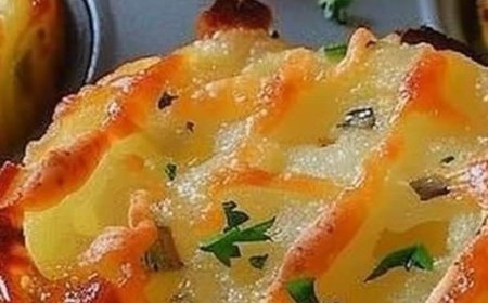 Cheesy Potato Gratin Cups