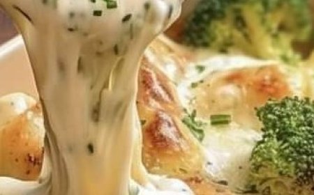 Creamy Broccoli and Chicken Pasta Bake