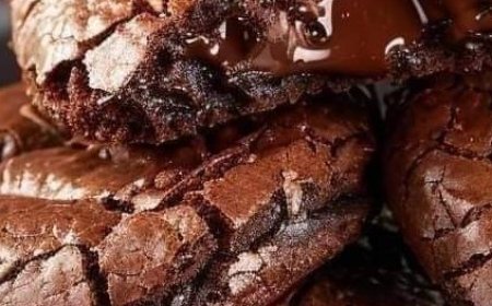 Gooey Chocolate Lava Cookies