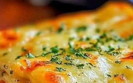 Garlic Butter Shrimp Scampi Lasagna