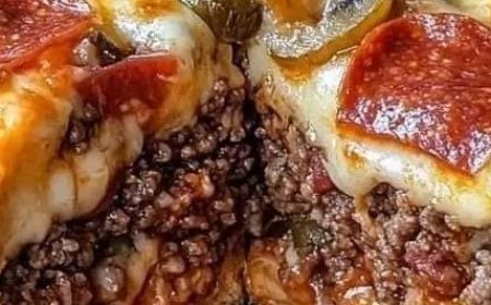 Cheesy Pizza Burger Pie