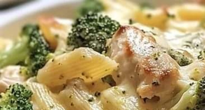 Creamy Chicken and Broccoli Pasta Bake