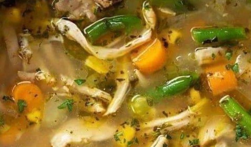 HOMESTYLE CHICKEN NOODLE SOUP