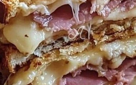 Cheese and bacon pie crust or cheese and bacon pie crust