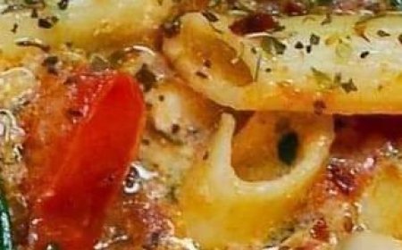 One Pot Creamy Sun Dried Tomato and Spinach Pasta with Chicken