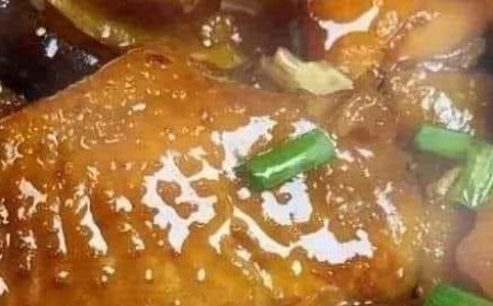 Braised Chicken Wings with Mushrooms