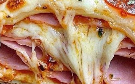 Cheesy Pepperoni Roll-Up