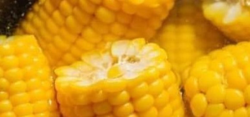 The Real Reason You Shouldn’t Boil Corn on the Cob