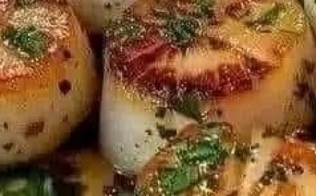 Garlic Butter Baked Scallops