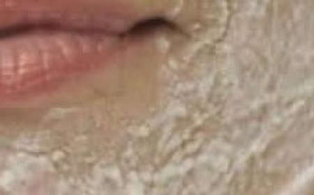 Three Useful Methods for Applying Baking Soda on Your Face