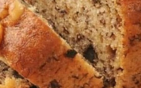 Best Banana Bread with Walnuts and Raisins