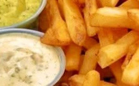 Perfect Crispy French Fries with Vinegar Soak