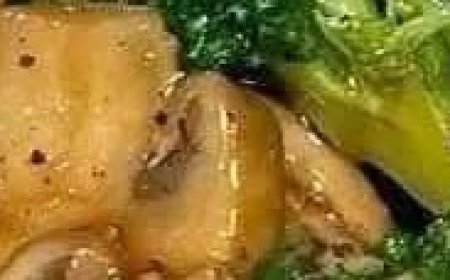 Garlic Mushrooms and Broccoli