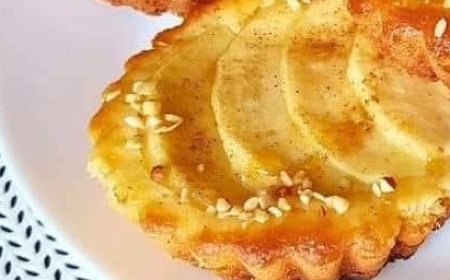 Apple Vanilla Muffins