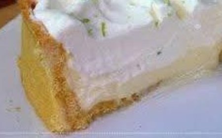 Lemon Pie with Nest Milk: Creamy, Easy to Make and with a Surprising Flavor