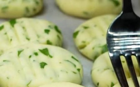 Crispy Potato Cakes with Garlic Sauce