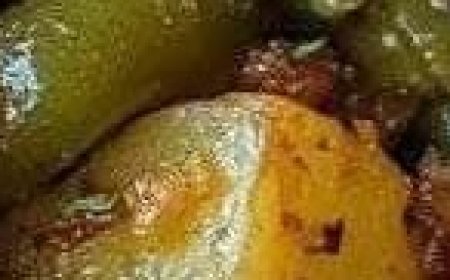 Potatoes and green beans with sausage