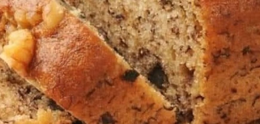 Best Banana Bread with Walnuts and Raisins