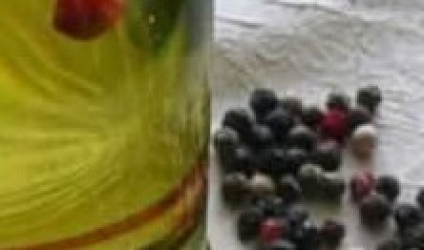 Natural Oil for Uric Acid, Inflammation, and Cravings