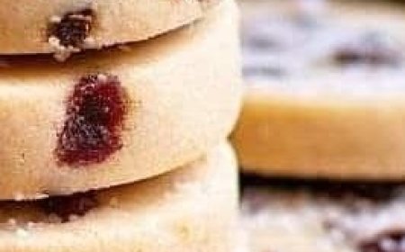 Christmas Maraschino Cherry Shortbread Cookies