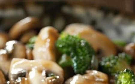 Garlic Mushrooms and Broccoli