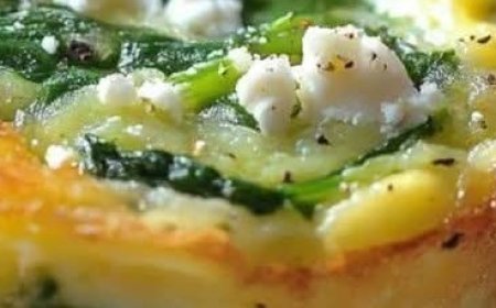 Quick Eggs Muffins with Spanish and Feta