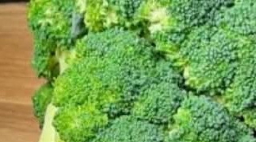 Just add eggs to the broccoli! I can cook this every day! Delicious and easy!