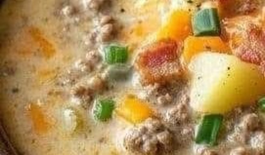 Slow Cooker Cheesy Burger Flavored Soup: A Cozy Comfort Dish