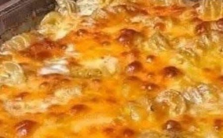 Easy Hamburger Casserole Recipe (4 Ingredients)