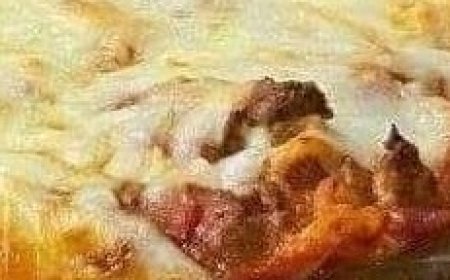 MILLION DOLLAR SPAGHETTI CASSEROLE