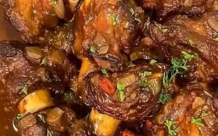 Savory Braised Oxtails with Herb-Infused Sauce