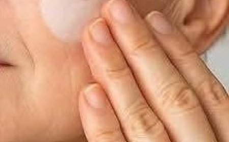 Exploring the Vaseline and Cornstarch Beauty Hack