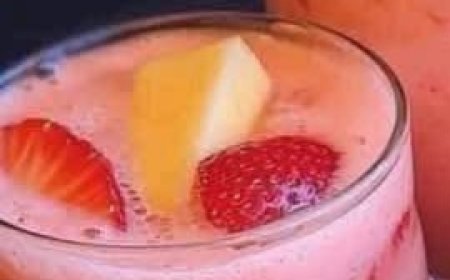 The Ultimate Creamy Strawberry Apple Punch: A Show-Stopping Refreshment for Any Gathering