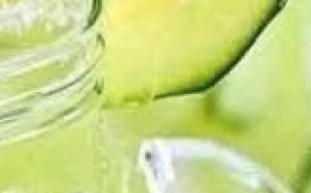 FRESH CUCUMBER LEMONADE