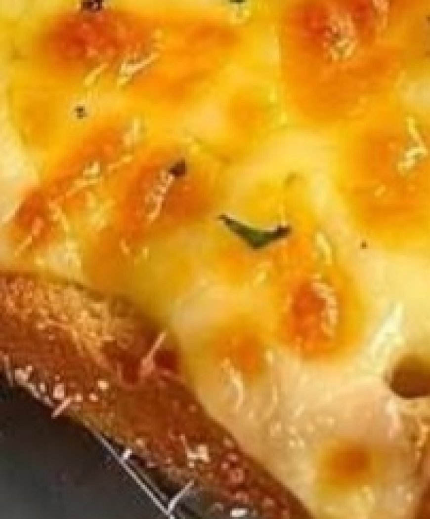 Cheesy Texas Toast