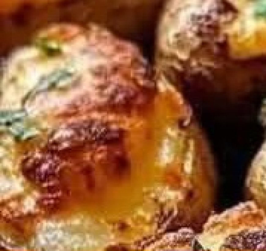 Pan scored potatoes