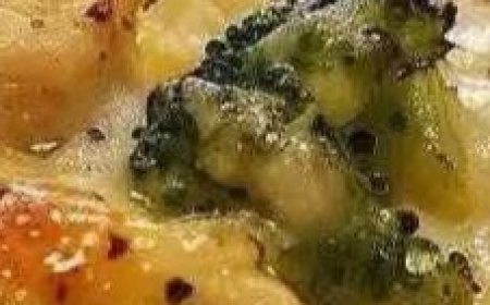 Baked Potato Chicken and Broccoli Casserole: A Comforting One-Dish Wonder