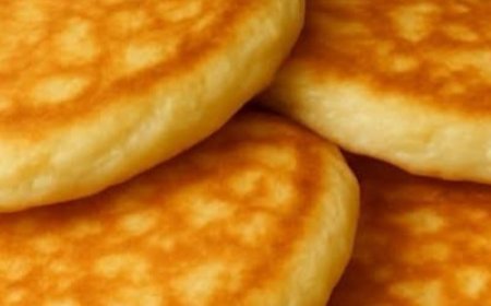 10-Minute Apple Oat Pancakes for Snacking