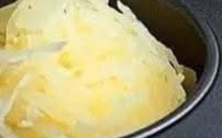 Cheesy Mashed Potato Muffins with eggs