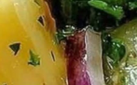 Pineapple Cucumber Salad: A Tropical Twist on Freshness