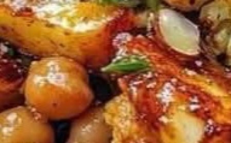 Honey Curry Roasted Cauliflower with Grilled Halloumi and Crunchy Chickpeas