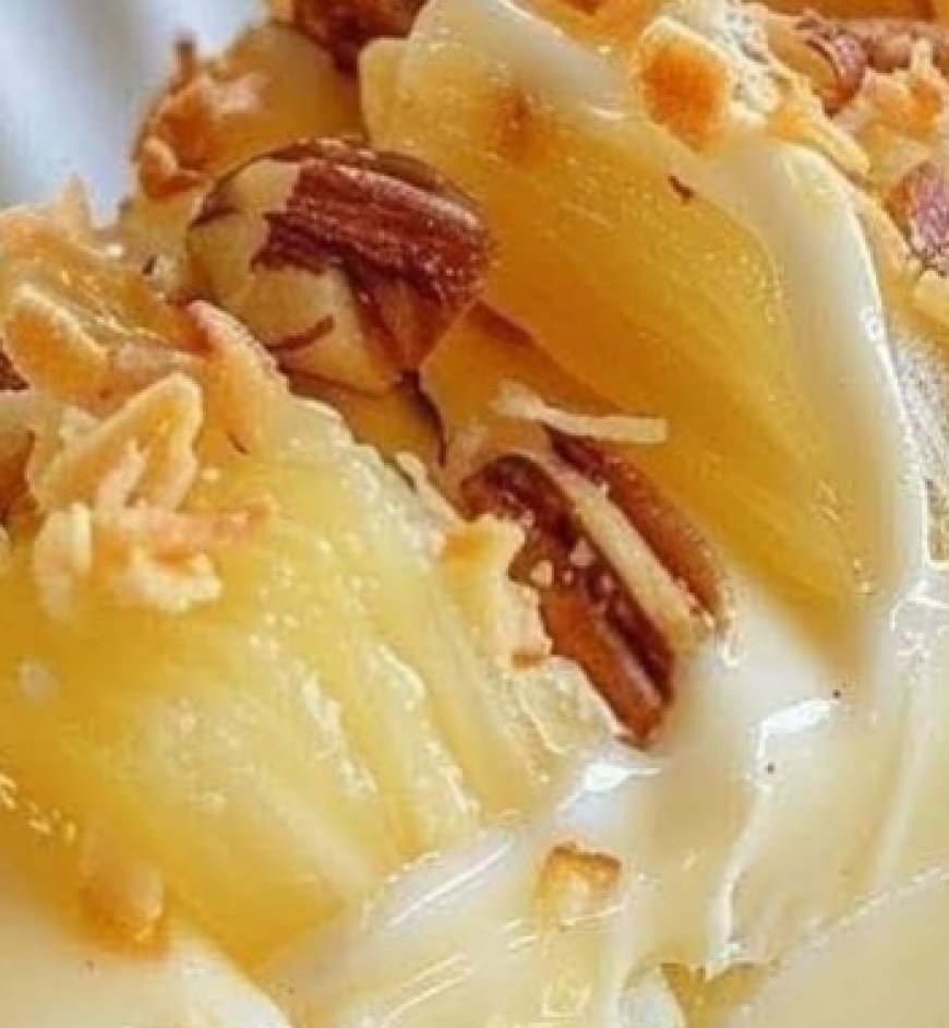 Pineapple Cream Cheese Pie – A Refreshing & Creamy Delight