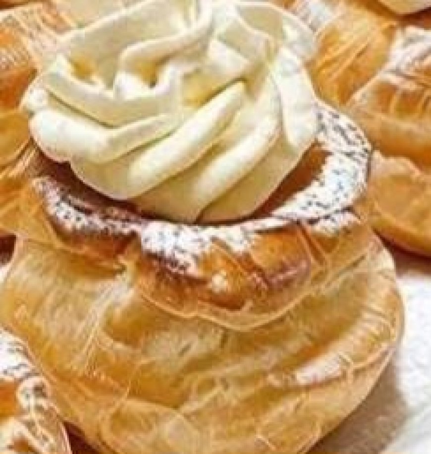 MOM’S FAMOUS CREAM PUFFS