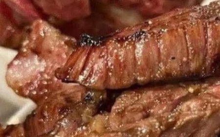 Ribeye Steak in Garlic Butter Sauce with Creamy Herb Pasta