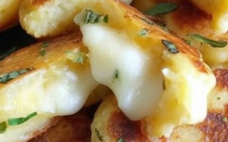 Cheesy Stuffed Potato Cakes: Crispy Outside, Gooey Inside!
