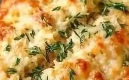 Cheesy Garlic Pull-Apart Bread